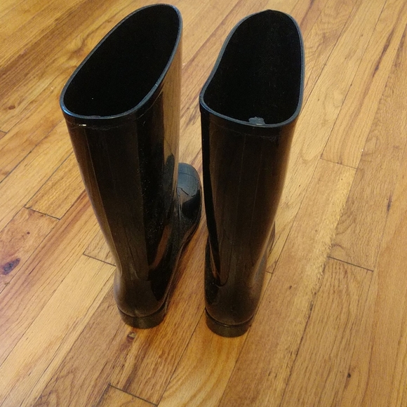 Rain boots - Picture 3 of 5